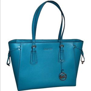 Michael Kors Voyager Medium Tile Blue